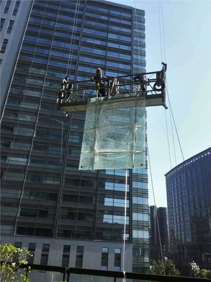 更换幕墙玻璃工程