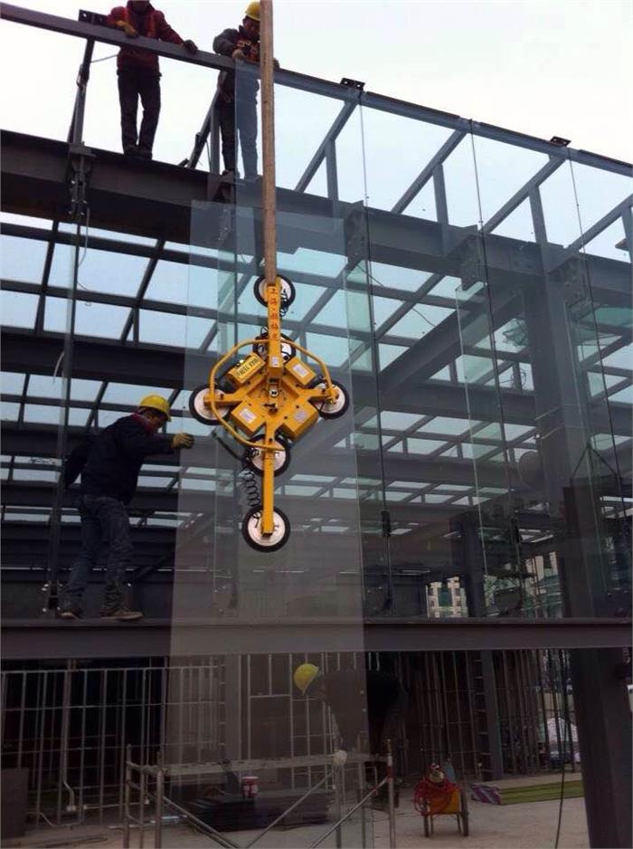 更换幕墙玻璃工程